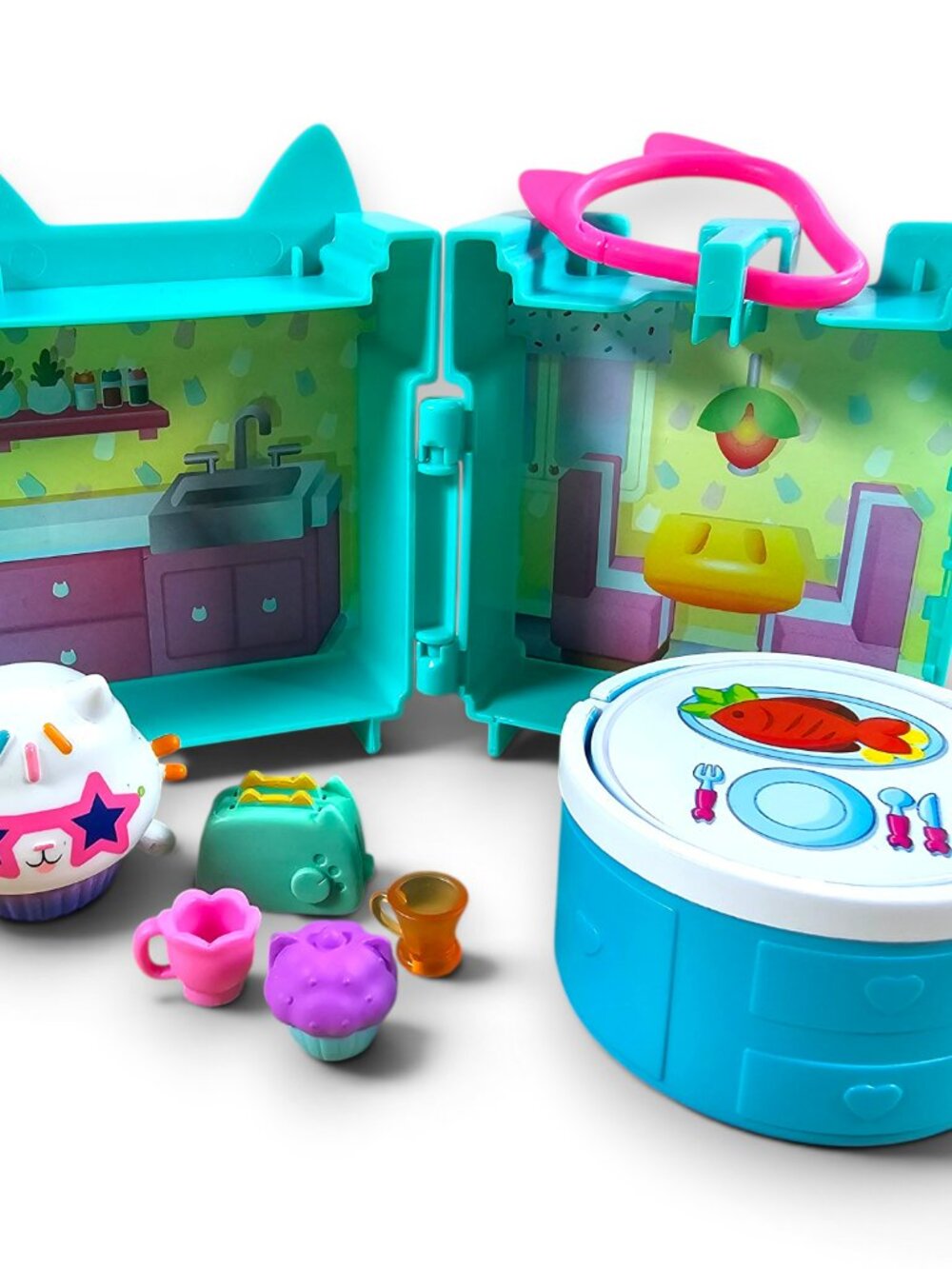 Spin Master Gabbys Dollhouse Clip On Keychain Mini Room Kitchen Cakey Flip Table